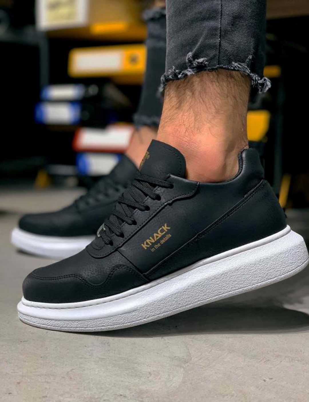 Ανδρικά ασπρόμαυρα Sneakers με κορδόνια 0382020 φωτογραφία